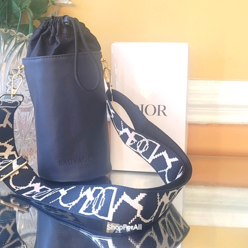 Dior pouch